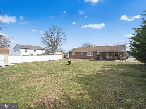 Exterior - 7 Sharp Ave, Denver, PA 17517 photo 4 of 4