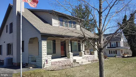 268 W Main St, Reinholds, PA 17569