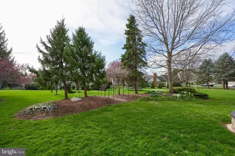 Exterior - 339 Harvest Dr, Lititz, PA 17543 photo 8 of 8