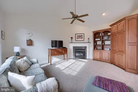 Living - 339 Harvest Dr, Lititz, PA 17543 photo 3 of 5