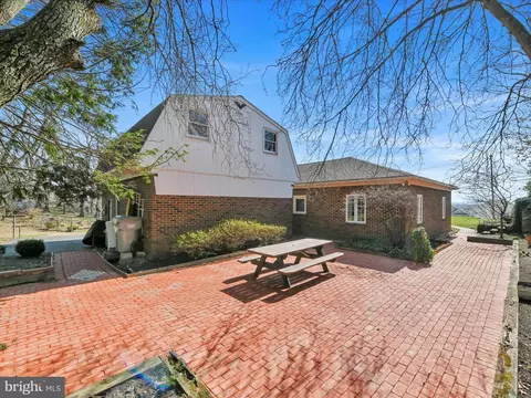 225 W Woods Dr, Lititz, PA 17543 photo 33