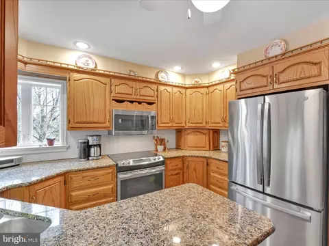225 W Woods Dr, Lititz, PA 17543 photo 6