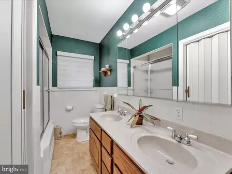 225 W Woods Dr, Lititz, PA 17543 photo 19