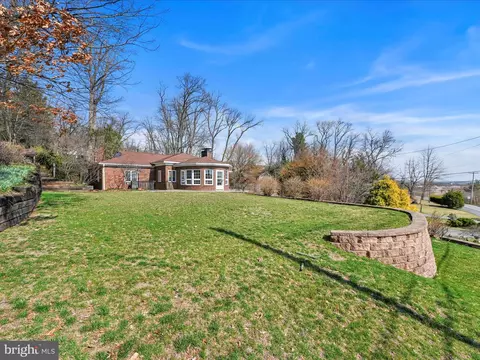 225 W Woods Dr, Lititz, PA 17543 photo 31