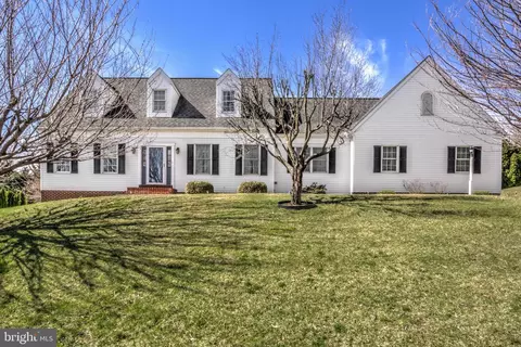 960 Hidden Hollow Dr, Gap, PA 17527