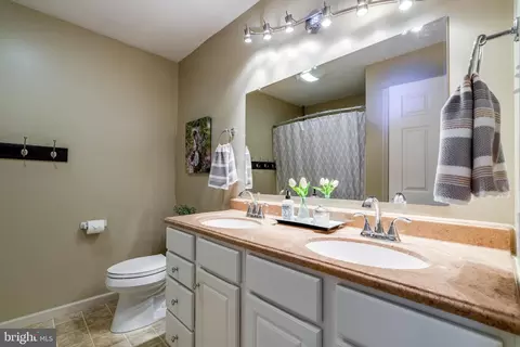 Bath - 231 Owl Hill Rd, Lititz, PA 17543 photo 3 of 3