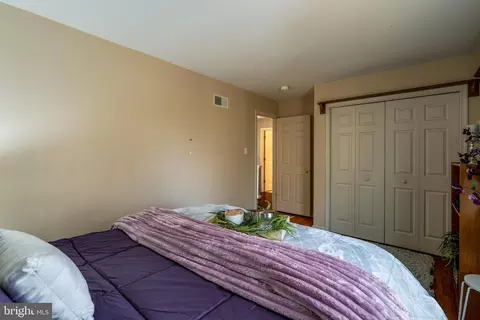 Bedroom - 231 Owl Hill Rd, Lititz, PA 17543 photo 4 of 7