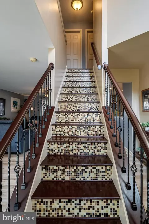 Entry Way - 231 Owl Hill Rd, Lititz, PA 17543 photo 7 of 9