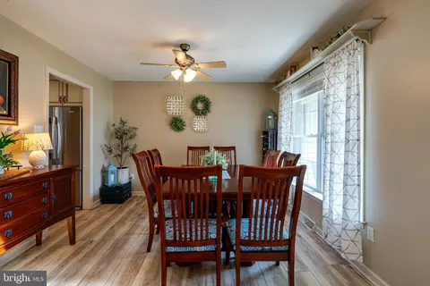 Dining - 231 Owl Hill Rd, Lititz, PA 17543 photo 1 of 2
