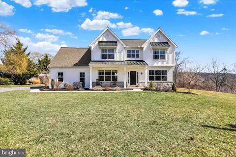 553 N Muddy Creek Rd, Denver, PA 17517