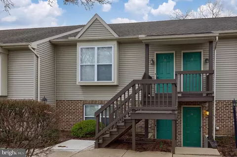 15 Westpointe Dr, Ephrata, PA 17522