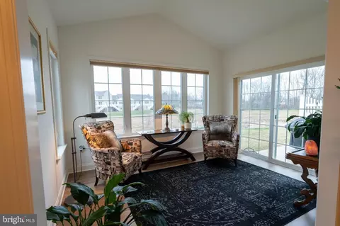 Entry Way - 375 Meadow Rose Dr, Lititz, PA 17543 photo 4 of 8