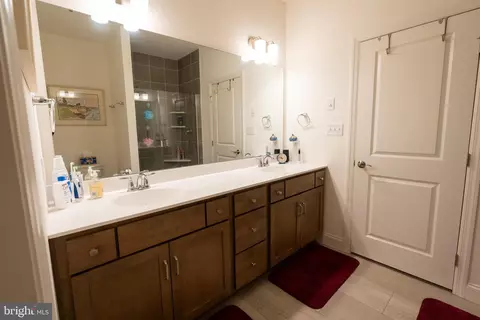 Entry Way - 375 Meadow Rose Dr, Lititz, PA 17543 photo 6 of 8