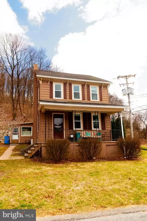 72 Willow St, Adamstown, PA 19501