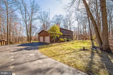 568 Friendship Dr, Honey Brook, PA 19344