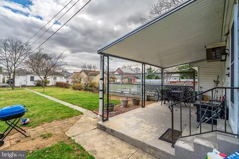 30 E Market St, Lititz, PA 17543 photo 4