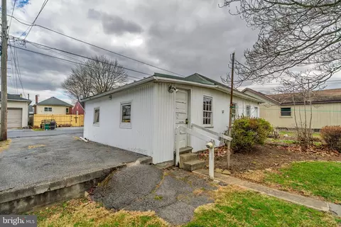 30 E Market St, Lititz, PA 17543 photo 9