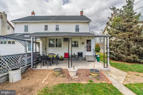 30 E Market St, Lititz, PA 17543 photo 6