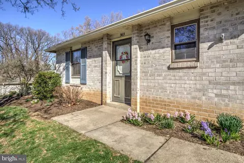 363 Valleybrook Dr, Lancaster, PA 17601