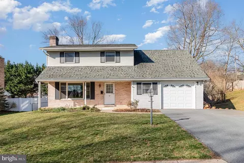 112 Watercress Ln, Elizabethtown, PA 17022