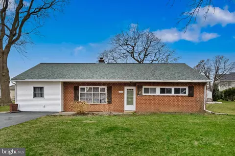 380 Lynn Ave, Landisville, PA 17538