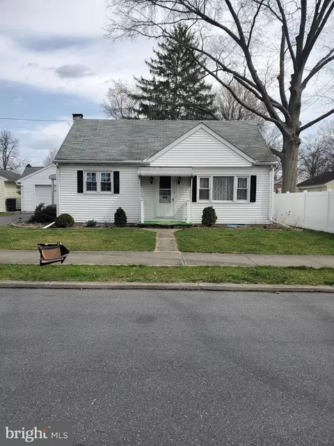 113 S Fulton St, Manheim, PA 17545