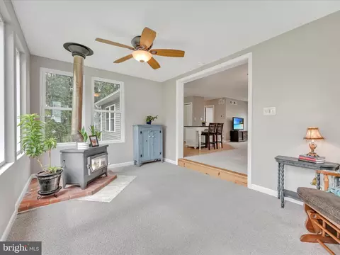 Entry Way - 28 Buttonwood Dr, Lititz, PA 17543 photo 1 of 2