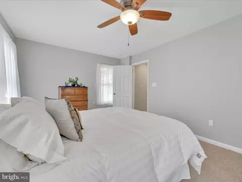 Bedroom - 28 Buttonwood Dr, Lititz, PA 17543 photo 2 of 5
