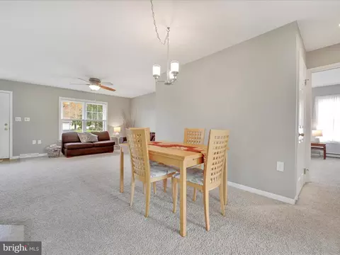Dining - 28 Buttonwood Dr, Lititz, PA 17543 photo 2 of 2