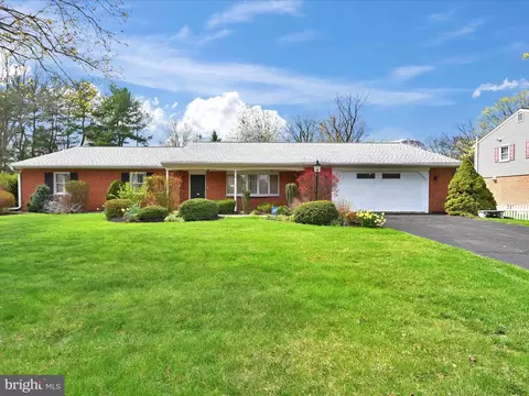 1950 Rachael Dr, Lancaster, PA 17601