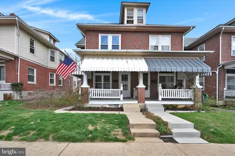 131 Park Ave, Ephrata, PA 17522