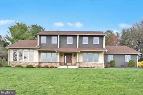 45 Whipporwill Dr, Lancaster, PA 17603