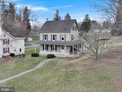 485 N Clay Rd, Lititz, PA 17543 photo 3