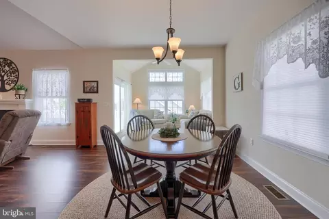 Dining - 403 Valor Dr, Lititz, PA 17543 photo 4 of 4