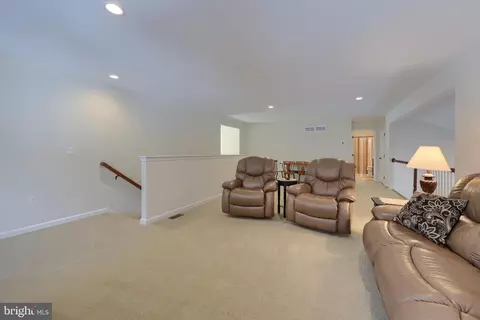 Entry Way - 403 Valor Dr, Lititz, PA 17543 photo 12 of 16
