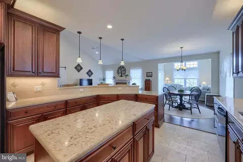 Kitchen - 403 Valor Dr, Lititz, PA 17543 photo 2 of 5