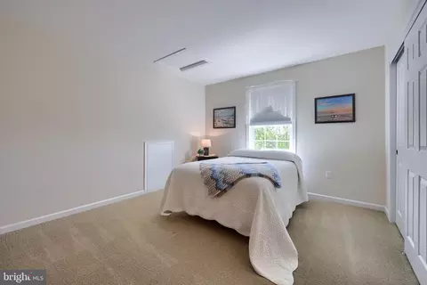 Bedroom - 403 Valor Dr, Lititz, PA 17543 photo 3 of 4
