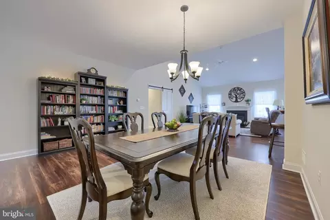 Dining - 403 Valor Dr, Lititz, PA 17543 photo 2 of 4