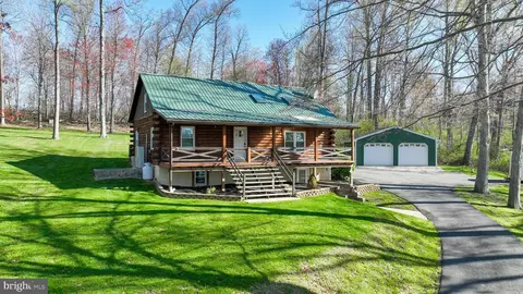 13 Upper Valley Rd, Christiana, PA 17509