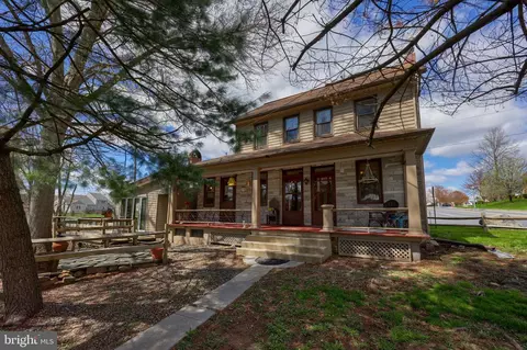 612 Radio Rd, Elizabethtown, PA 17022