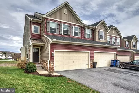 108 Ashwood Ln, Denver, PA 17517