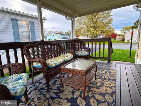 105 Jemfield Ct, Lancaster, PA 17603