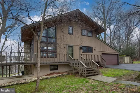 2624 Pennwood Rd, Lancaster, PA 17601