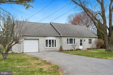 2763 Main St, Morgantown, PA 19543
