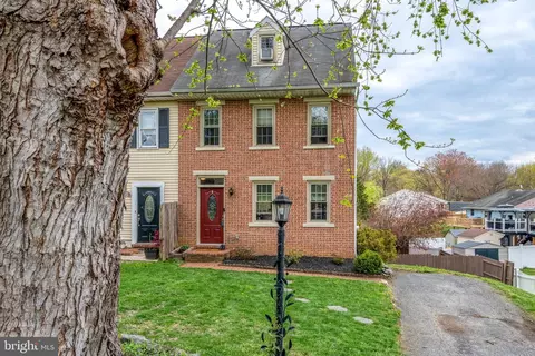 202 Fairfax Dr, Lancaster, PA 17603