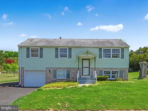 131 Garden City Dr, Lancaster, PA 17602