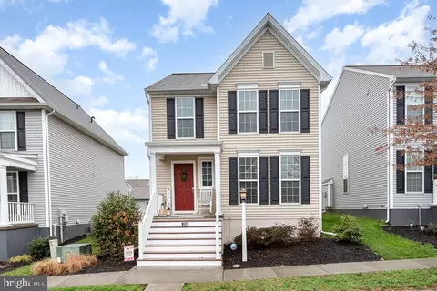 308 Berry St, Mount Joy, PA 17552