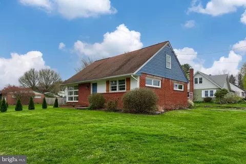 1 Bauer Ave, Willow Street, PA 17584