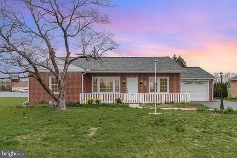 2065 Harrisburg Ave, Mount Joy, PA 17552
