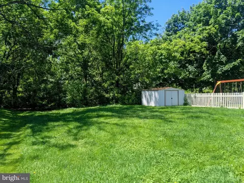 Exterior - 210 Noble St, Lititz, PA 17543 photo 8 of 10